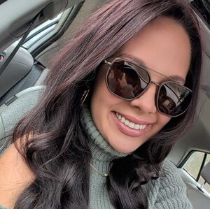 Meet your Posher, Lauren